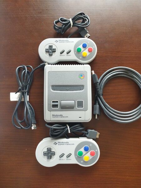 ニンテンドークラシックミニ スーパーファミコン 本体 コントローラー2個