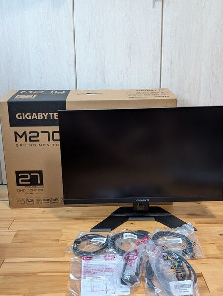 Gigabyte M27Q 27インチ WQHD 170Hz iPSパネル KVM対応ゲーミングモニター