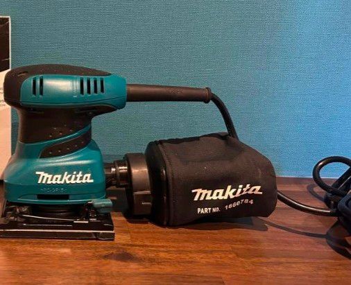 Makita サンダー 集塵機能付き