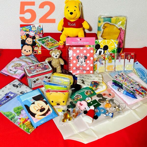 ディズニー大量!雑貨、まとめ売り ディズニーリゾート ディズニーシー ぬいぐるみ グッズ マスコット キーホルダー52点
