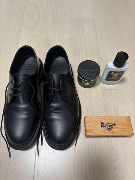 美品 Dr.Martens mono UK7 3ホールシューズ