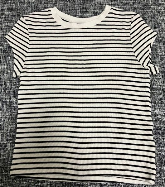 H&M フレンチスリーブシャツ 白×黒 ボーダー ストライプ 140㌢ 古着 Tシャツ エイチアンドエム キッズ 女の子