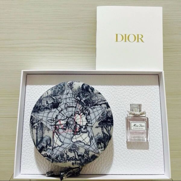 箱付き☆送料込み☆【Dior】プラチナ会員限定ギフト ジュエリーケース/ミスディオールブルーミングブーケ 2025 非売品
