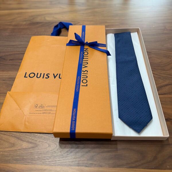 【新品】 LOUIS VUITTON(ルイヴィトン) ネクタイ ネイビー 8cm