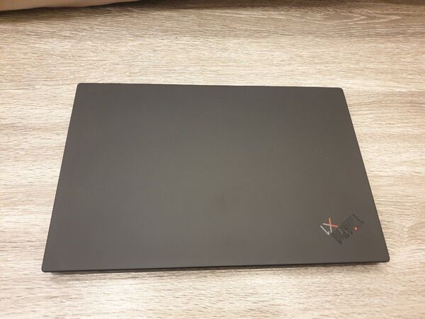 レノボ X1carbon Gen8 i7-10610U メモリ 16GB SSD 256GB LTE カメラIR 美品