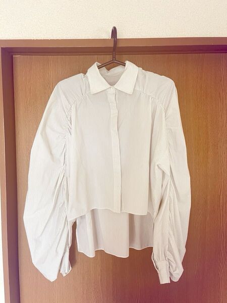Spick and Span ギャザースリーブシャツ