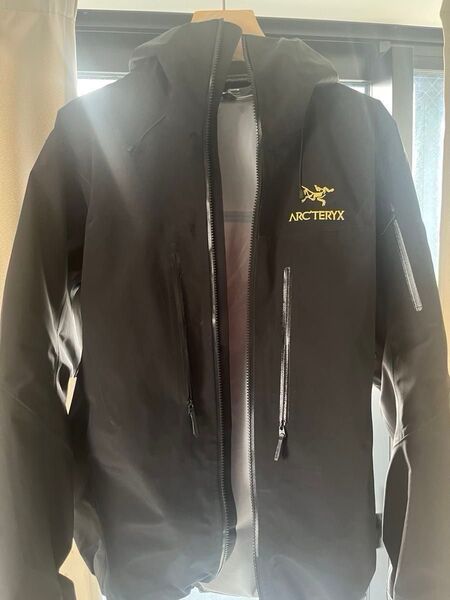 【お値引き可能】アークテリクス arc'teryx アルファSV ジャケット アウター
