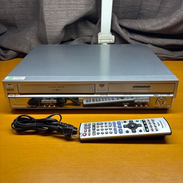 【美品】パナソニック DMR-E150V VHS一体型DVD/HDDレコーダー 2004年製