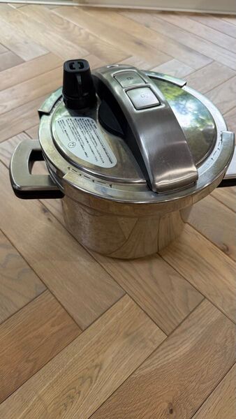 マイヤー(Meyer) 圧力鍋 超高圧力鍋 ステンレス IH対応 ワンタッチ開閉 「ハイプレッシャークッカー 4.0L」