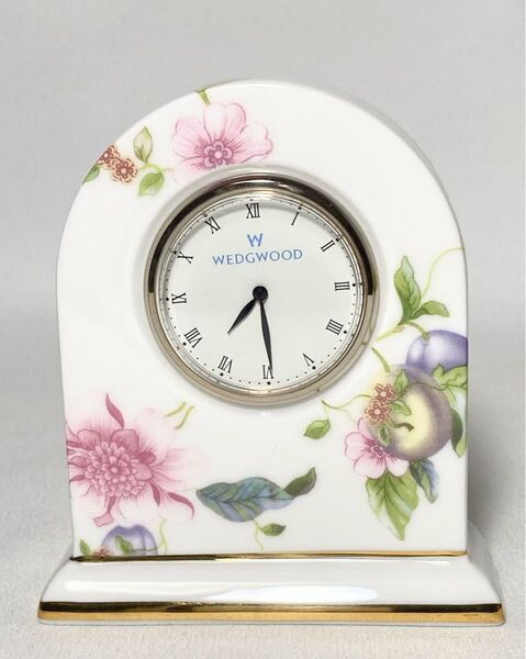 【M&M】ウェッジウッド WEDGWOOD スウィートプラム 置時計 ホワイトドーム クロック