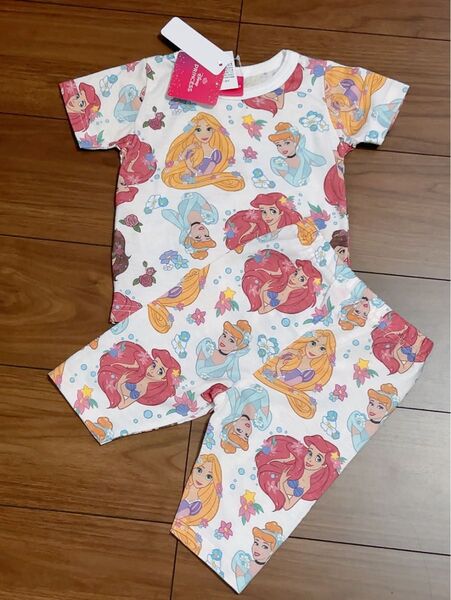 【新品】ディズニープリンセス 女児向け 半袖 パジャマ 上下セット 90cm