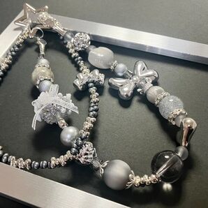 ★お値下げ中! ハンドメイド ストラップ スマホ キーホルダー バックチャーム アクリルチャーム ガラスビーズ y2k