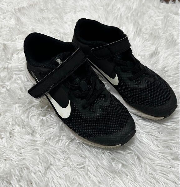 NIKE ダウンシフター 20cm キッズ スニーカー マジックテープ ブラック