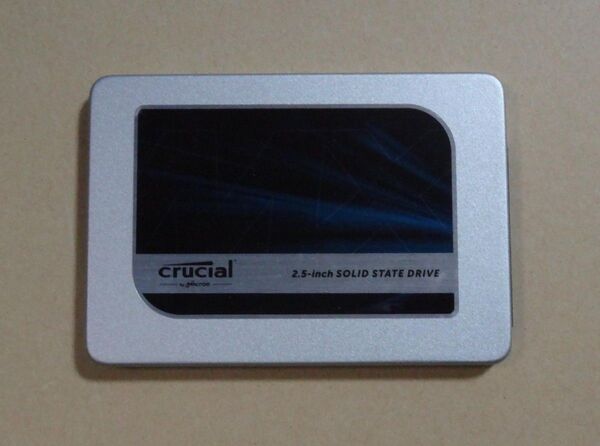 Crucial MX300 2.5 SSD 525GB ②
