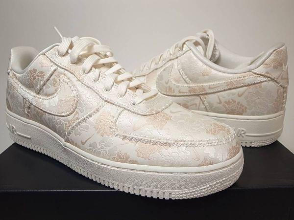【送料無料】NIKE AIR FORCE 1 '07 PRM 3 エアフォース1 プレミアム 花柄 スウォッシュ SWOOSH パール サテン AT4144-100 US11/29cm 新品