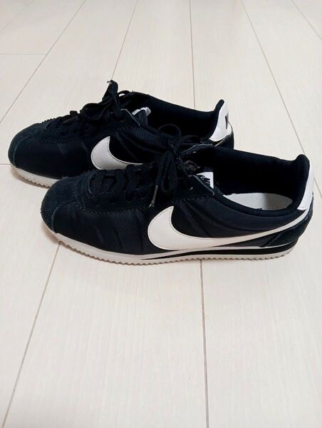 NIKEナイキCLASSIC CORTEZ NYLONコルテッツ
