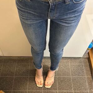 YANUK アンクル スキニー カットオフ デニムパンツ