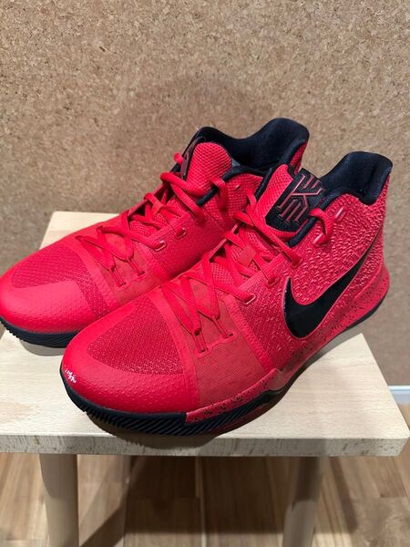 激レア NIKE KYRIE3 EP 28.5cm 赤 NIKE ブラック スニーカー