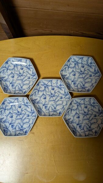 たち吉 染付花紋 六角 銘々皿 5枚セット 取り皿 和食器 角皿 白磁 中皿小皿 伊万里 橘吉夢からくさ陶磁器陶器