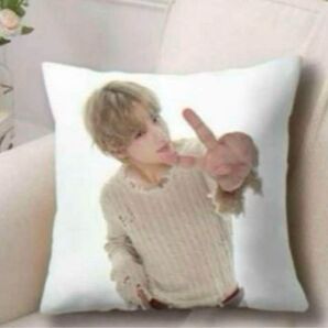 【新品未使用】BTS V クッションカバー テテ
