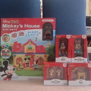Disney ミッキーのおうちとフィギュアセット