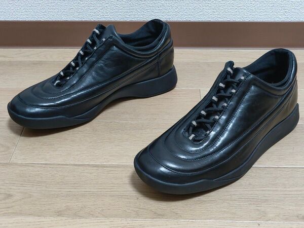 【送料無料】GUCCI グッチ 本革 ビジネスシューズ スニーカー 黒ローカットスニーカー 8 1/2