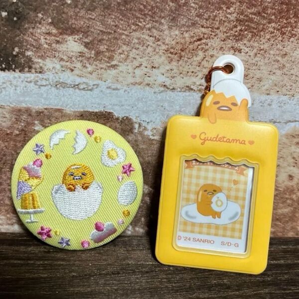 ぐでたま 刺繍缶バッジ ミニチュアチェキ用ホルダー