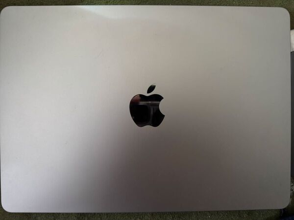 美品 Macbook Air M2 13.6インチ 2022 シルバー 16GB