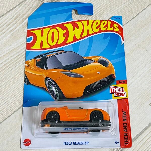 ホットウィール テスラロードスター TESLA ROADSTER