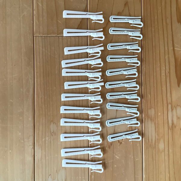 カーテンフック アジャスタータイプ 22個(8.8cm 12個 + 6.8cm 10個) ○13