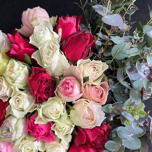 バラ (切り花 ・生花) ユーカリおまかせミックス 30㎝ SMサイズ 30本(薔薇20本・ユーカリ10本) 産地直送!鮮度抜群!
