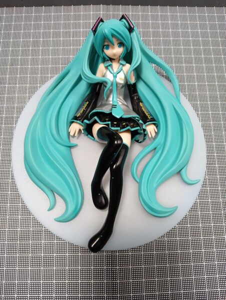 初音ミク フィギュア 寝そべり ボーカロイド プレミアムフィギュア -Angel Breeze-プライズ SEGA セガ