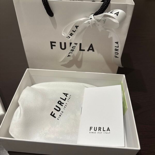 FURLA 新品未使用 花柄 カードケース 保存袋 箱 ショッパー ショップ袋