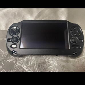 PSVITA (PCH-1100) メモリーカード&グリップカバー付き