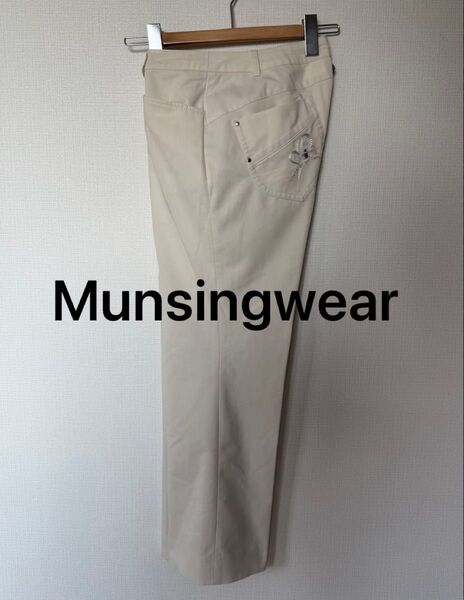 Munsingwear マンシングウェア レディース ゴルフパンツ【美品】ストレッチ ホワイト色 11号