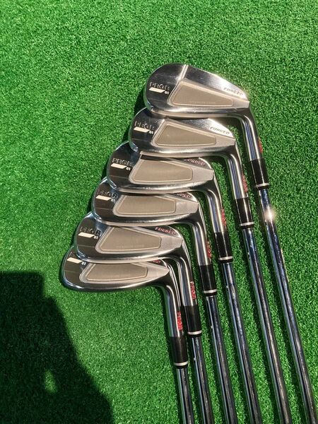 大幅値引き中 状態良好 PRGR 01 アイアンセット 6本 2020年モデル 5〜PW プロギア MODUS3 TOUR105