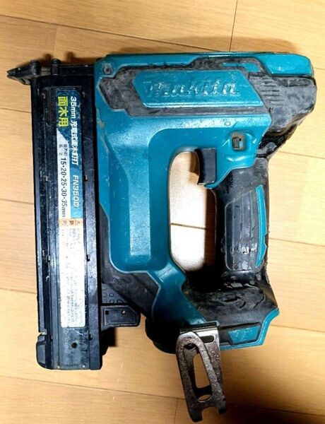 makita マキタ 18V 充電式面木釘打機 FN350D 訳あり ジャンク