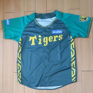阪神タイガース ベースボールシャツ