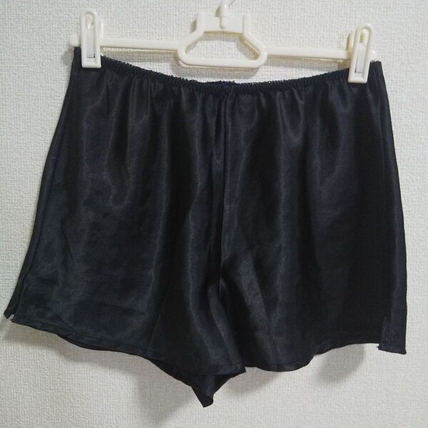 ペチコート ペチパンツ ショートパンツ キュロット 紺色 ネイビー サテン ポリエステル