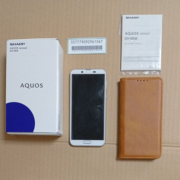 シャープ シムフリースマートホン アクオス sense 2 SH-M08 中古美品 新品手帳型カバー付きお財布ケ―タイ