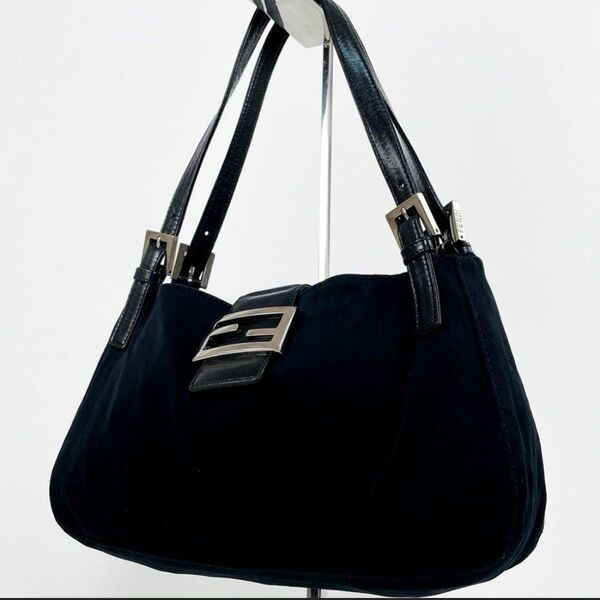FENDI フェンディマンマバケット ショルダーバッグ ハンドバッグワンショルダー 黒FF金具 シルバー金具