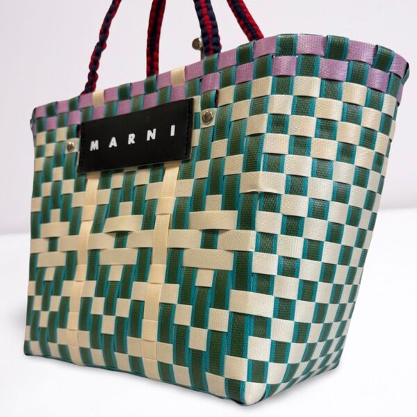 MARNI マルニフラワーカフェ メッシュ トートバッグマルチカラー(グリーン・アイボリー系)プラスチックメッシュ