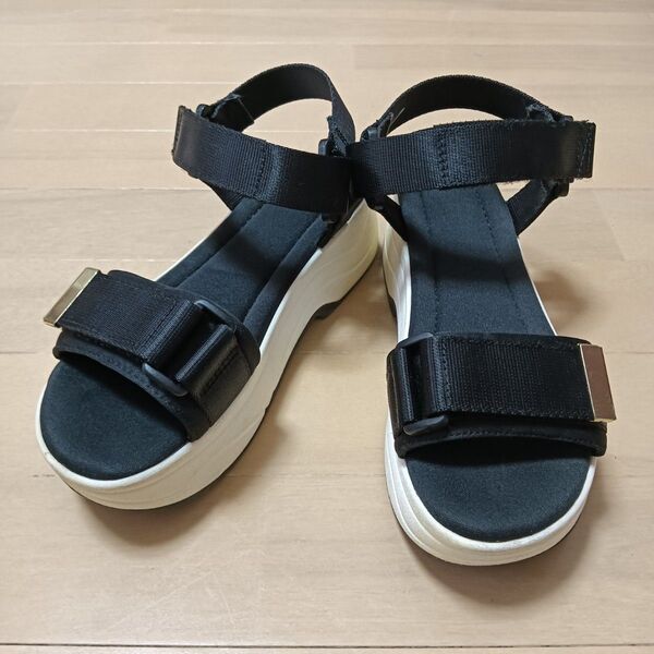 GU スニーカーソールサンダル ブラック S 22.5cm ジーユー