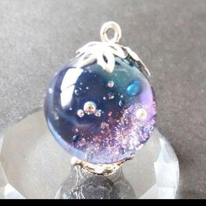 744 宇宙レジンペンダント球体