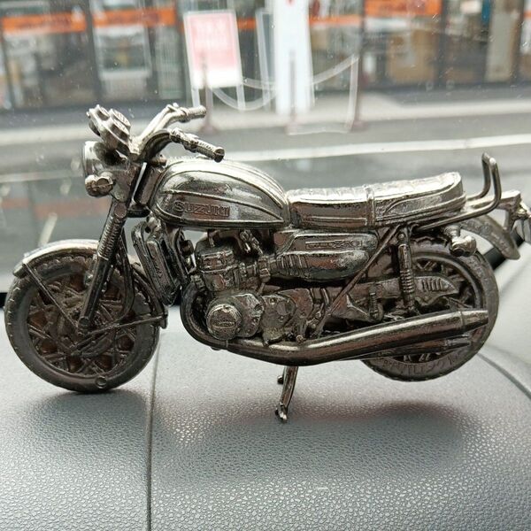スズキSUZUKI GT750
