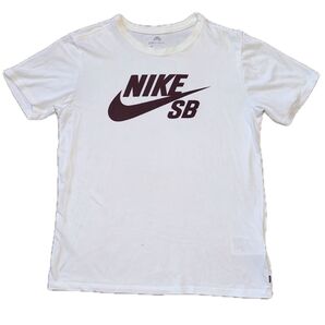 NIKE SB Tシャツ ホワイト 白 ロゴ プリント
