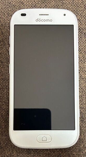 らくらくスマートフォン F-42A ホワイト SIMロック解除済 アダプターあり 説明書・箱なし