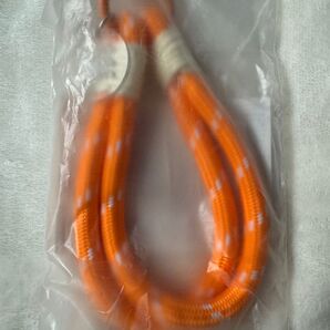 ハンドストラップ オレンジ 新品 未使用 ファミクラ
