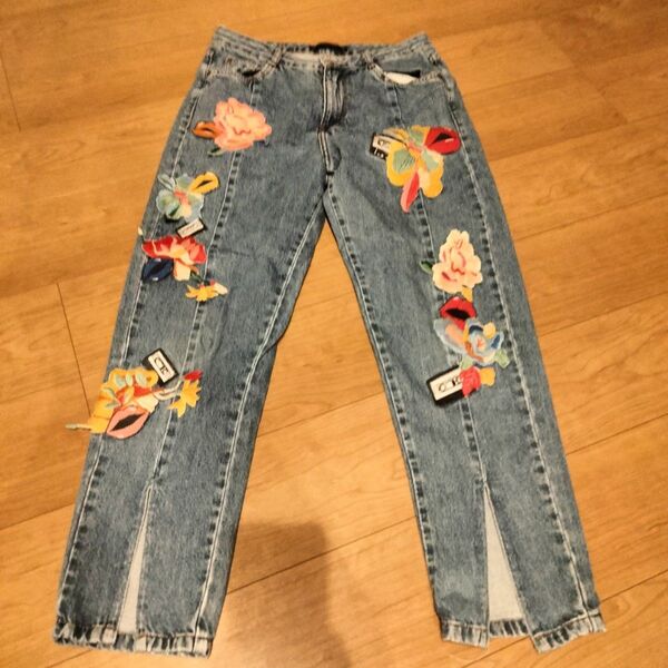 ザラ ZARA スリット入り 美スタイル ワッペン付 デニム 38 M