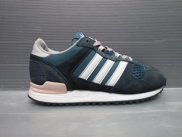 adidas シューズ 23.0㎝